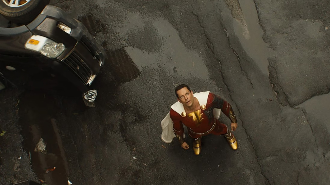 Tài tử Zachary Levi tiếp tục trở lại đảm nhận vai siêu anh hùng Shazam.