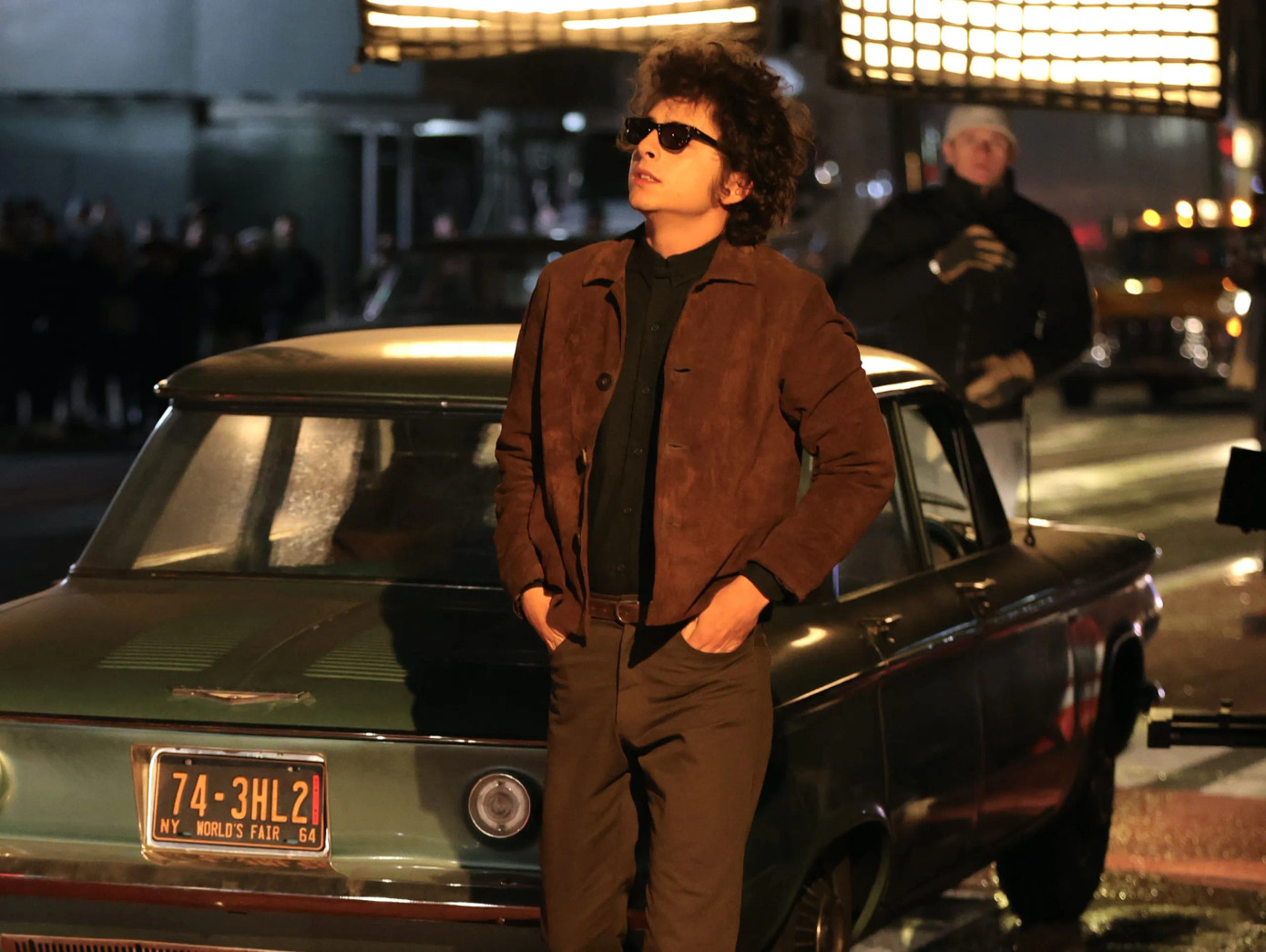 Tạo hình của Timothée Chalamet trong vai Bob Dylan.