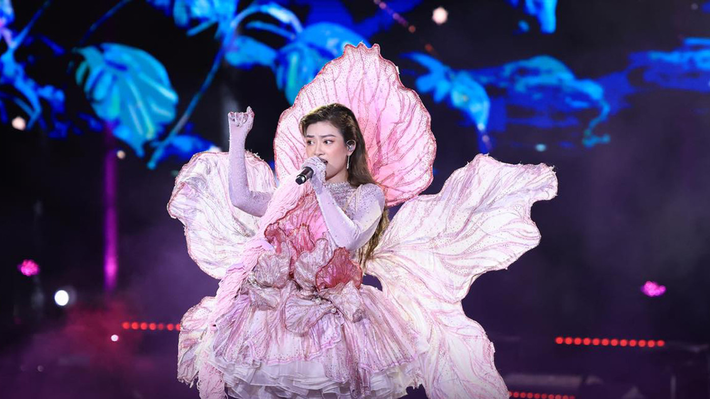 Chương trình còn dàn trải với nhiều tiết mục thiếu sự bùng nổ.