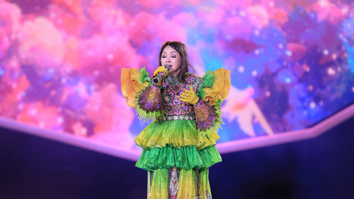 Chương trình còn dàn trải với nhiều tiết mục thiếu sự bùng nổ.