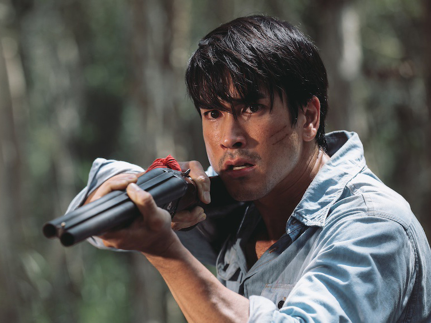 Tạo hình của Nadech Kugimiya trong vai chính Yak.