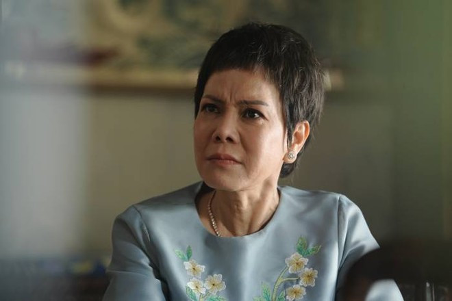 Tạo hình của Việt Hương trong phim Chị dâu.