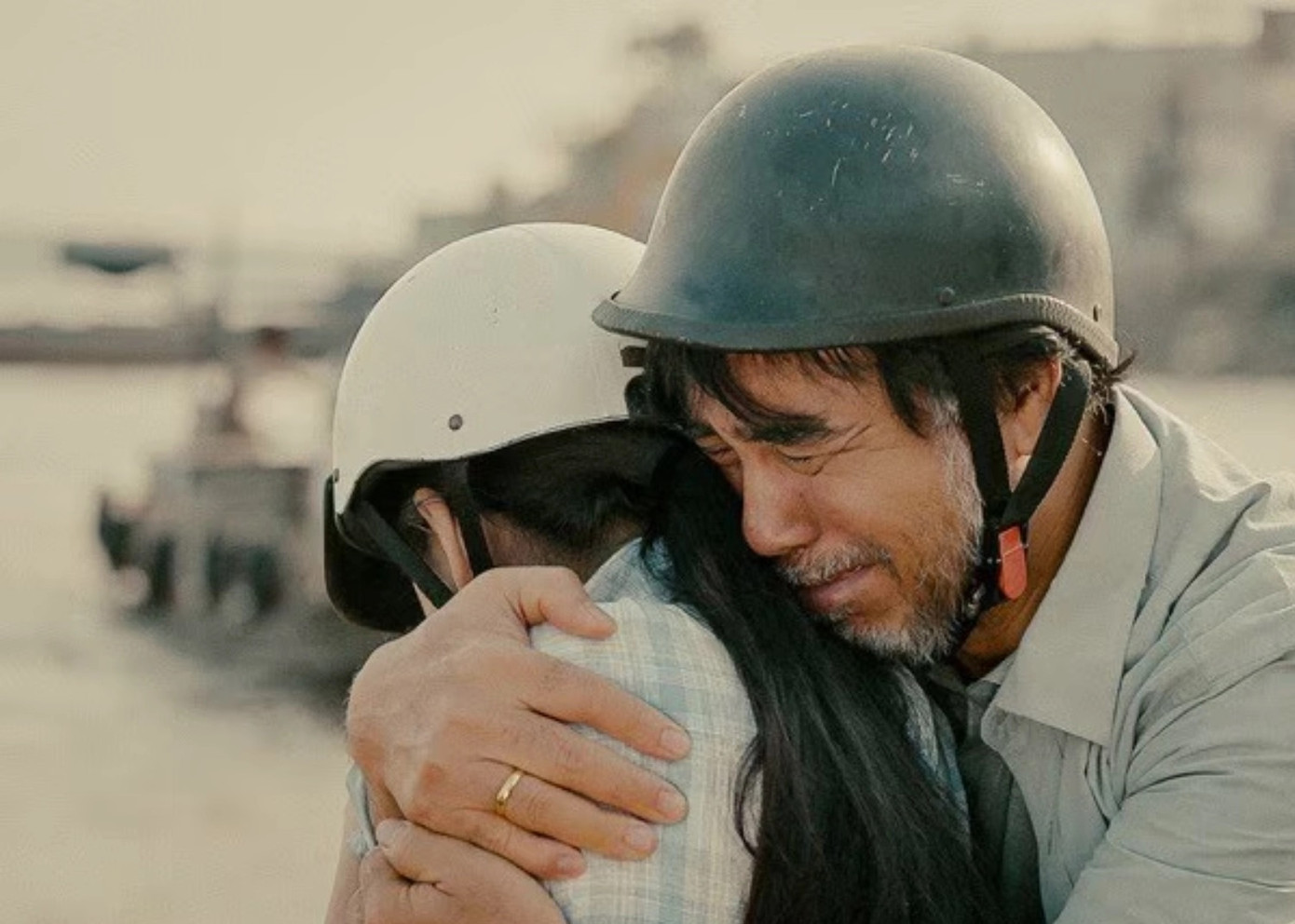 Cả hai phim ra mắt dịp lễ 2/9 năm nay đều gây tranh cãi về nội dung lẫn cách xử lý câu chuyện. Cả hai phim ra mắt dịp lễ 2/9 năm nay đều gây tranh cãi về nội dung lẫn cách xử lý câu chuyện.