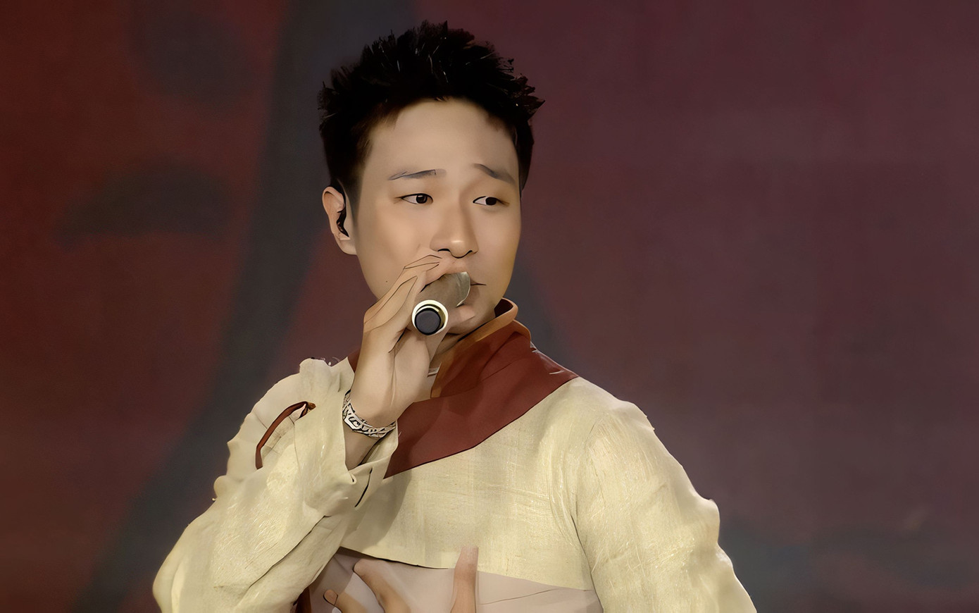 Hạn chế của Hà An Huy là còn lạm dụng giọng gió.