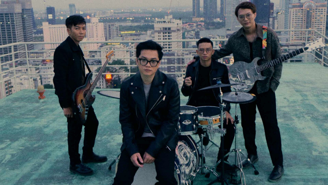 Nhóm Chillies cũng gây chú ý với MV tái xuất mang tên Giấc mơ khác.