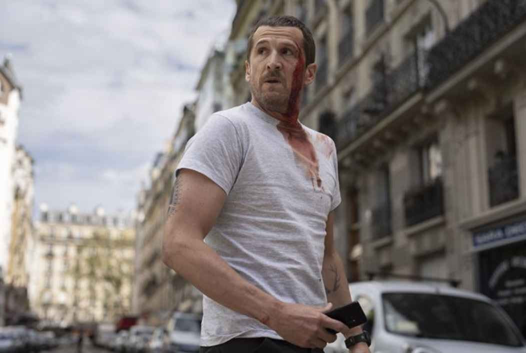 Guillaume Canet giúp nhân vật chính ghi điểm với người xem.