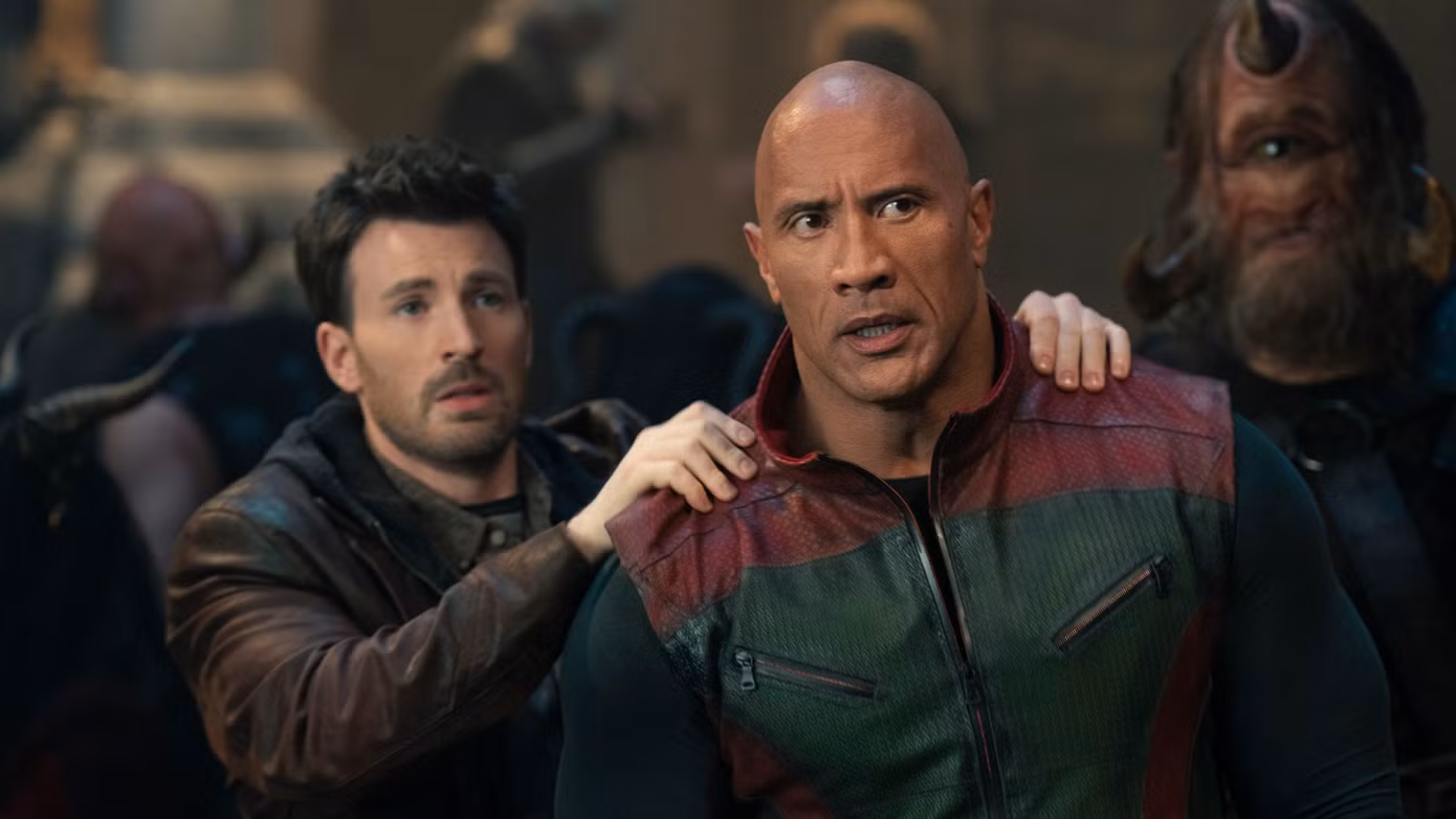 Red One: Mật mã quy tụ hai ngôi sao là Chris Evans và The Rock.