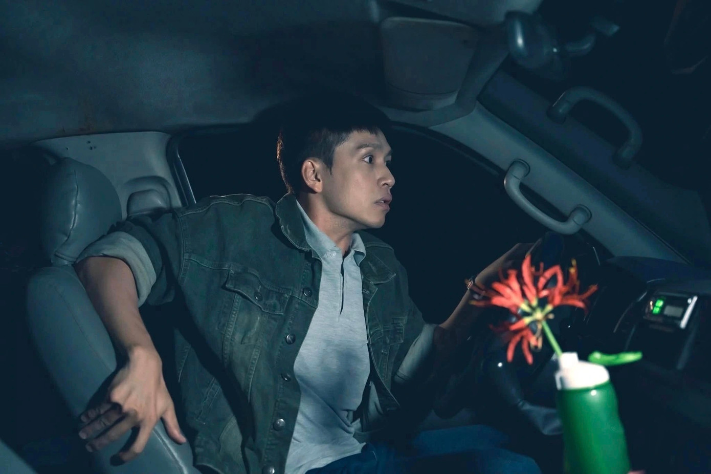 Âm dương lộ là phim Việt gây ồn ào gần đây vì cách ra mắt phản cảm.