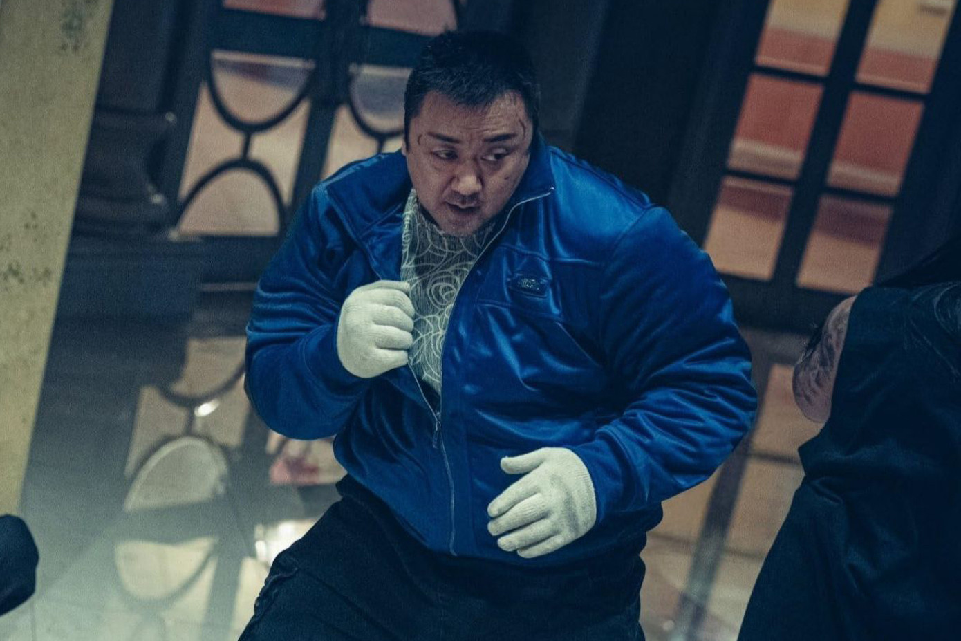 Ma Dong Seok có phần mờ nhạt so với đàn em trẻ tuổi.