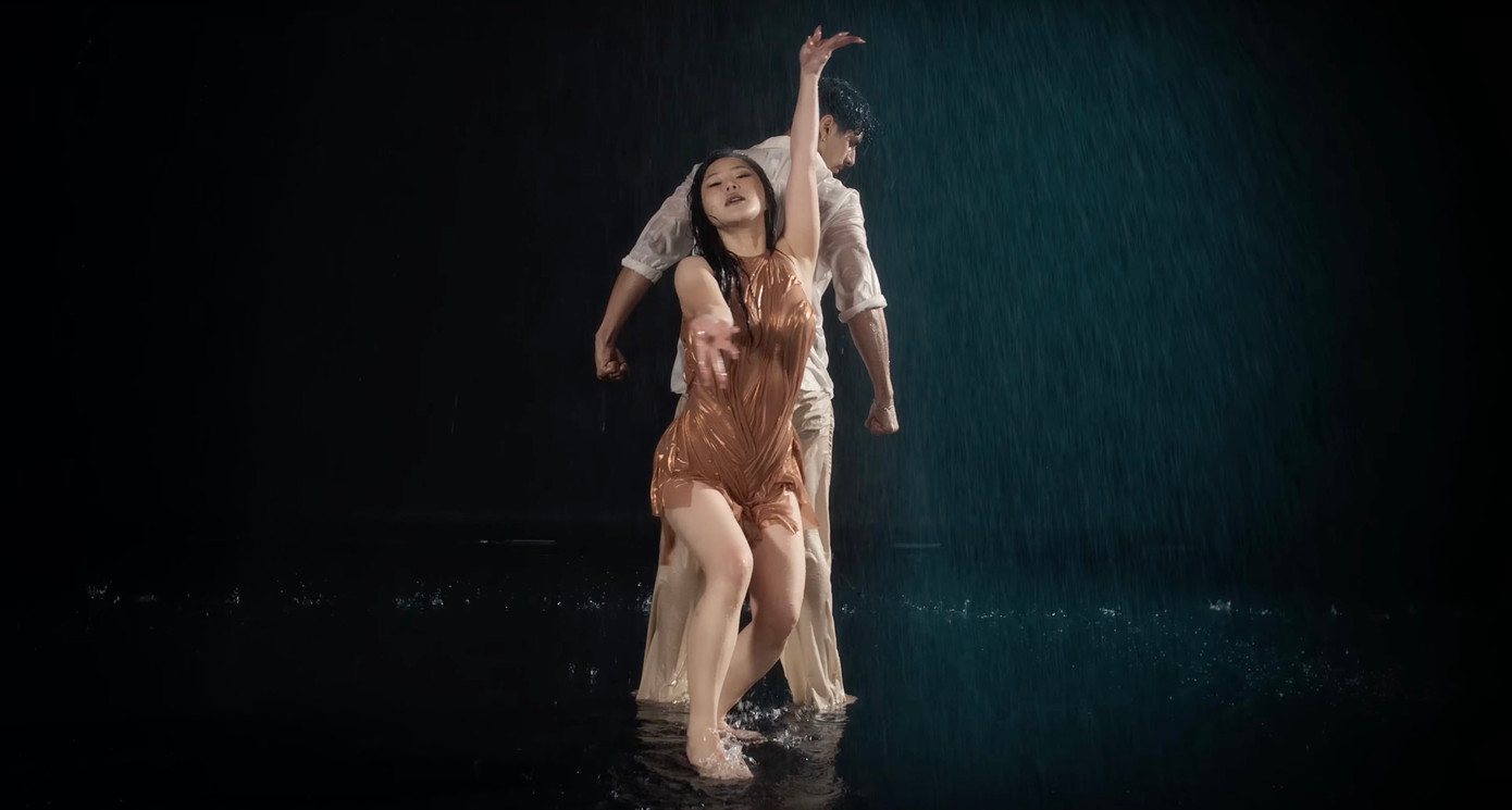 Ca khúc có lời hát còn đơn giản. Ca khúc có lời hát còn đơn giản.