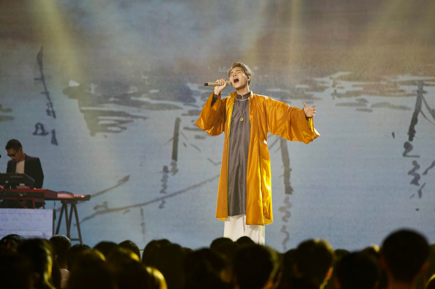 Màn trình diễn của Lâm Phúc trong live show 3 được đánh giá cao hơn các vòng trước. Màn trình diễn của Lâm Phúc trong live show 3 được đánh giá cao hơn các vòng trước.