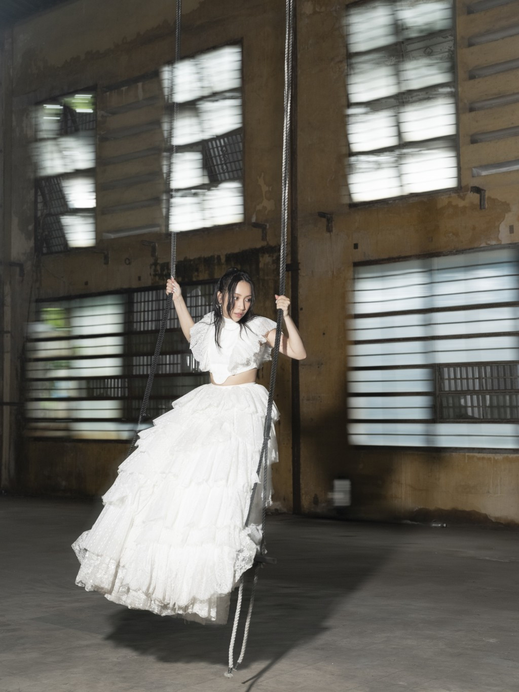 Mỹ Anh trưởng thành và tiến bộ hơn qua từng sản phẩm nhưng vẫn chưa đủ để tạo ấn tượng mạnh với khán giả. Mỹ Anh trưởng thành và tiến bộ hơn qua từng sản phẩm nhưng vẫn chưa đủ để tạo ấn tượng mạnh với khán giả.