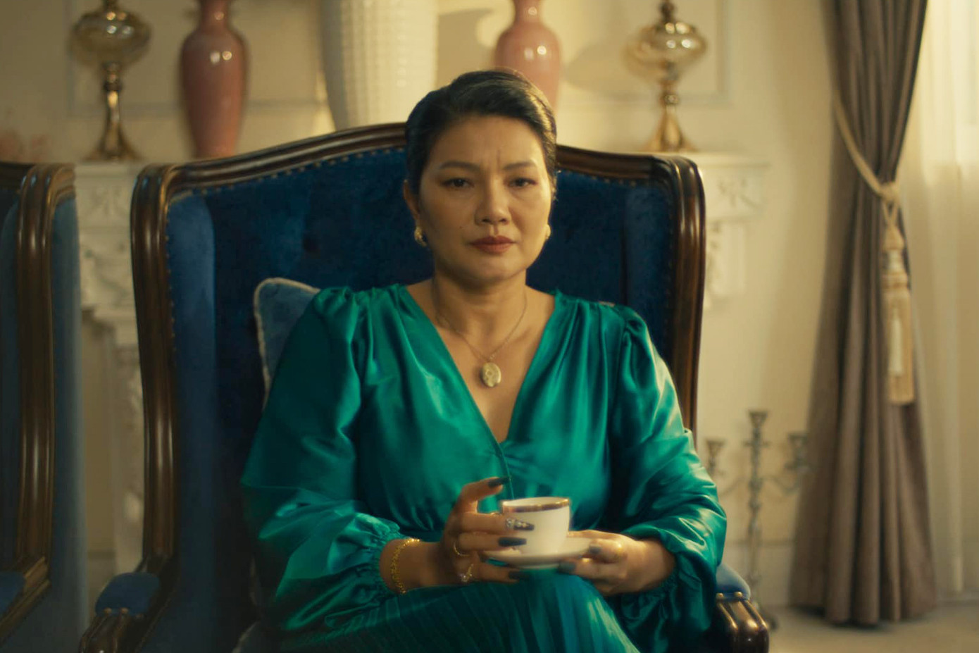 Diễn viên Kiều Trinh xuất hiện ở tập hai loạt phim. Diễn viên Kiều Trinh xuất hiện ở tập hai loạt phim.