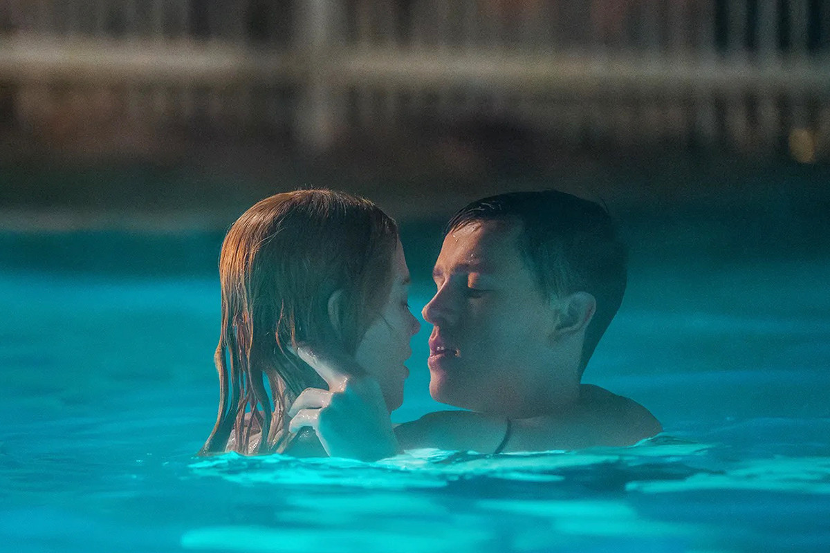 Nicole Kidman không ngại đóng cảnh thân mật với đàn em kém 29 tuổi.