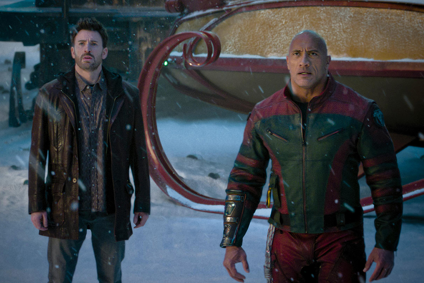 Hai ngôi sao hành động lớn cũng mờ nhạt trong phim. Hai ngôi sao hành động lớn cũng mờ nhạt trong phim.