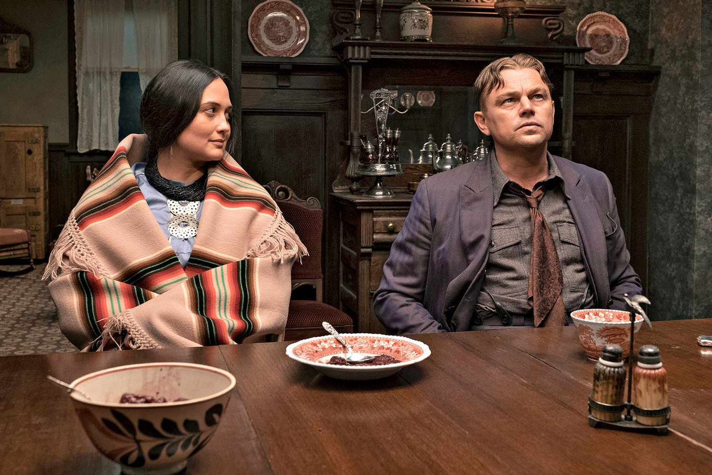 Vầng trăng máu là dự án có kinh phí rất cao, lên đến 200 triệu USD. Vầng trăng máu là dự án có kinh phí rất cao, lên đến 200 triệu USD.