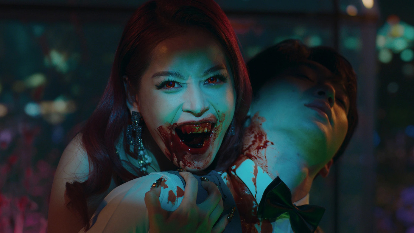 Bên cạnh Kẻ ăn hồn, rạp chiếu còn có hai phim kinh dị Việt là Quỷ cẩu và Người mặt trời. Bên cạnh Kẻ ăn hồn, rạp chiếu còn có hai phim kinh dị Việt là Quỷ cẩu và Người mặt trời.