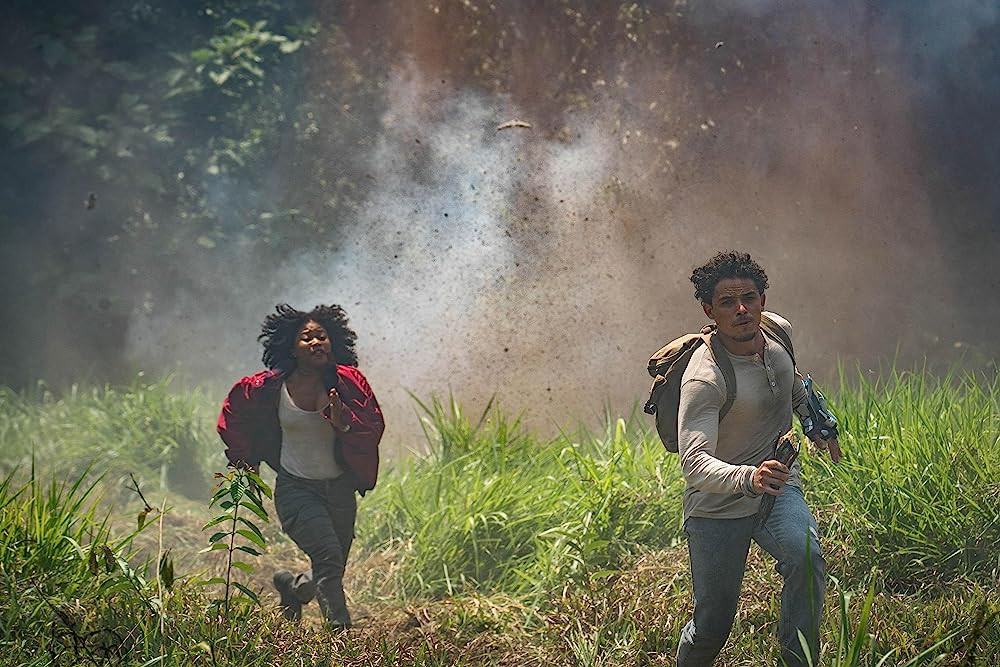 Kịch bản vẫn sử dụng mô-típ quen thuộc khi con người bị cuốn vào cuộc chiến robot.