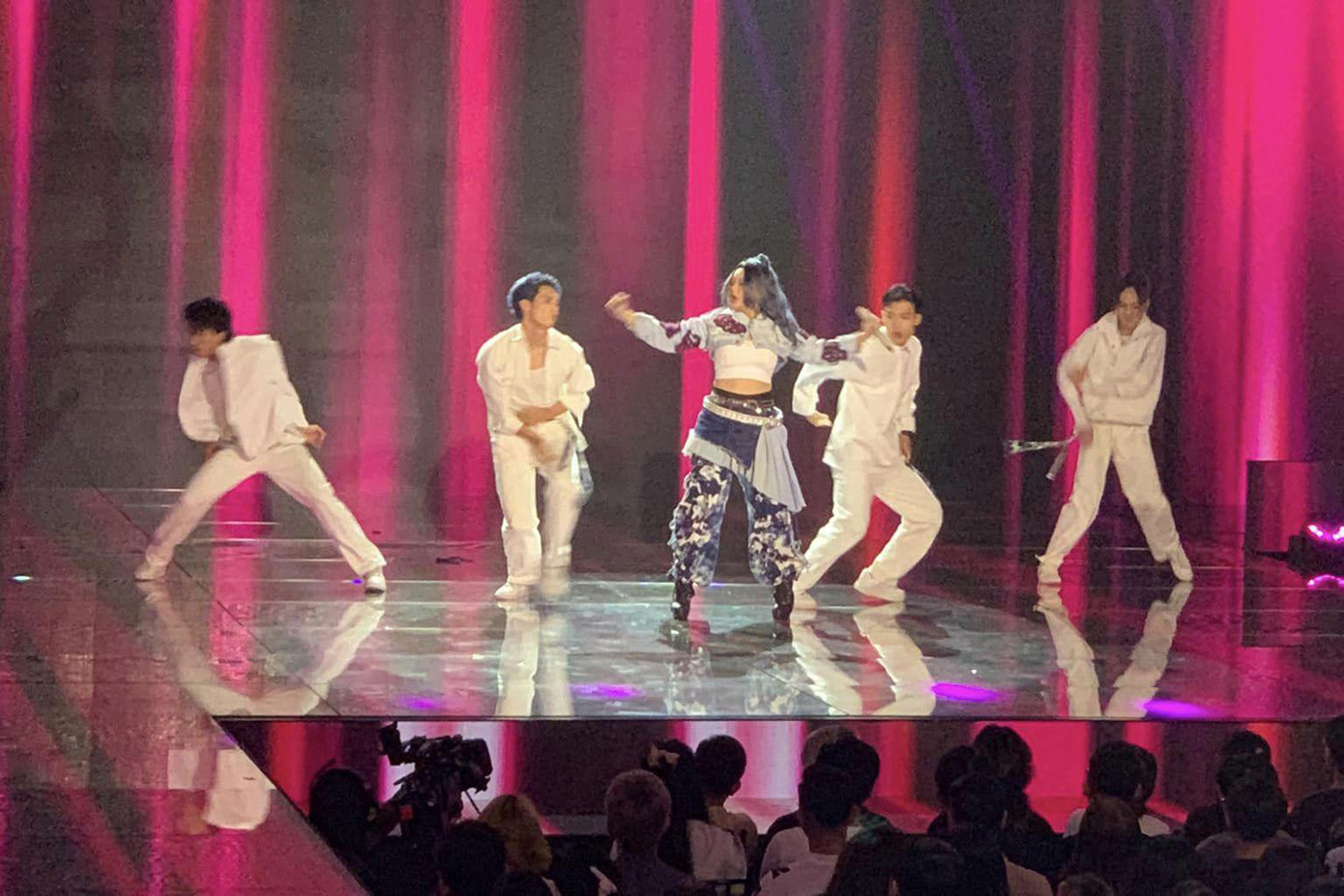 Hà Minh là giọng ca nội lực và có kỹ thuật chắc chắn nhất trong cuộc thi.