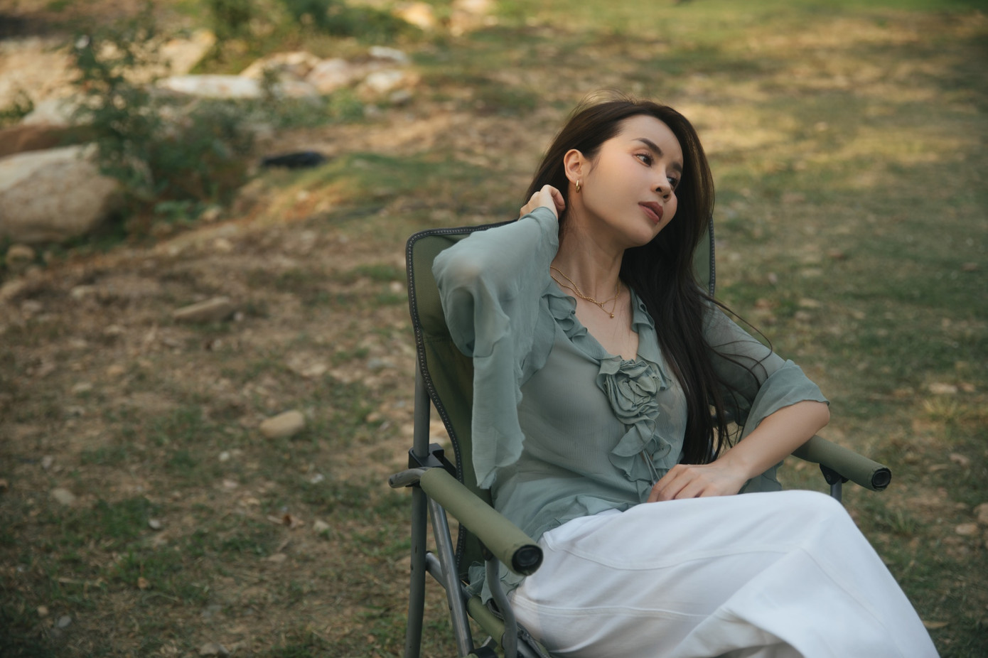 Mất anh em tìm lại thấy chính mình là sáng tác mới nhất do Lưu Hương Giang chấp bút. Mất anh em tìm lại thấy chính mình là sáng tác mới nhất do Lưu Hương Giang chấp bút.