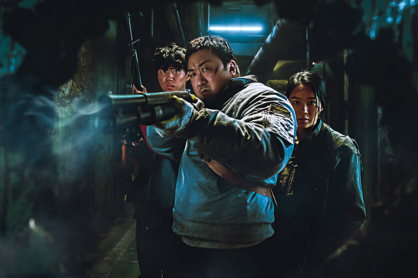 Diễn xuất của Ma Dong Seok là yếu tố giúp tác phẩm được đánh giá cao. Diễn xuất của Ma Dong Seok là yếu tố giúp tác phẩm được đánh giá cao.