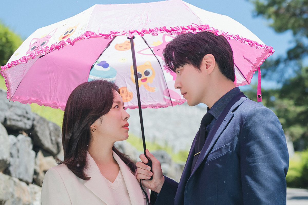 Han Ji Min vào vai nữ CEO có tình cảm với anh thư ký hoàn hảo do Lee Joon Hynk đóng. Han Ji Min vào vai nữ CEO có tình cảm với anh thư ký hoàn hảo do Lee Joon Hynk đóng.