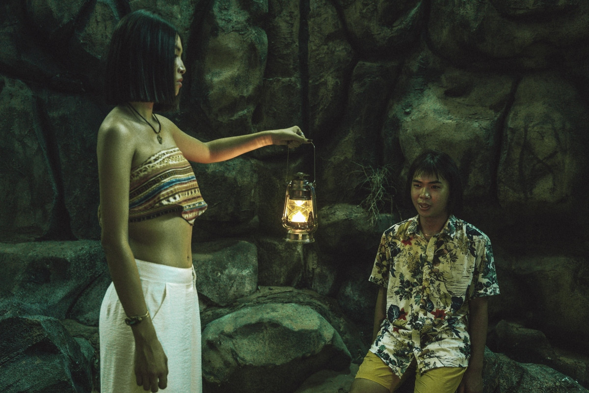 Nhiều cảnh trong phim bị tối quá mức vì ánh sáng xử lý chưa tốt.