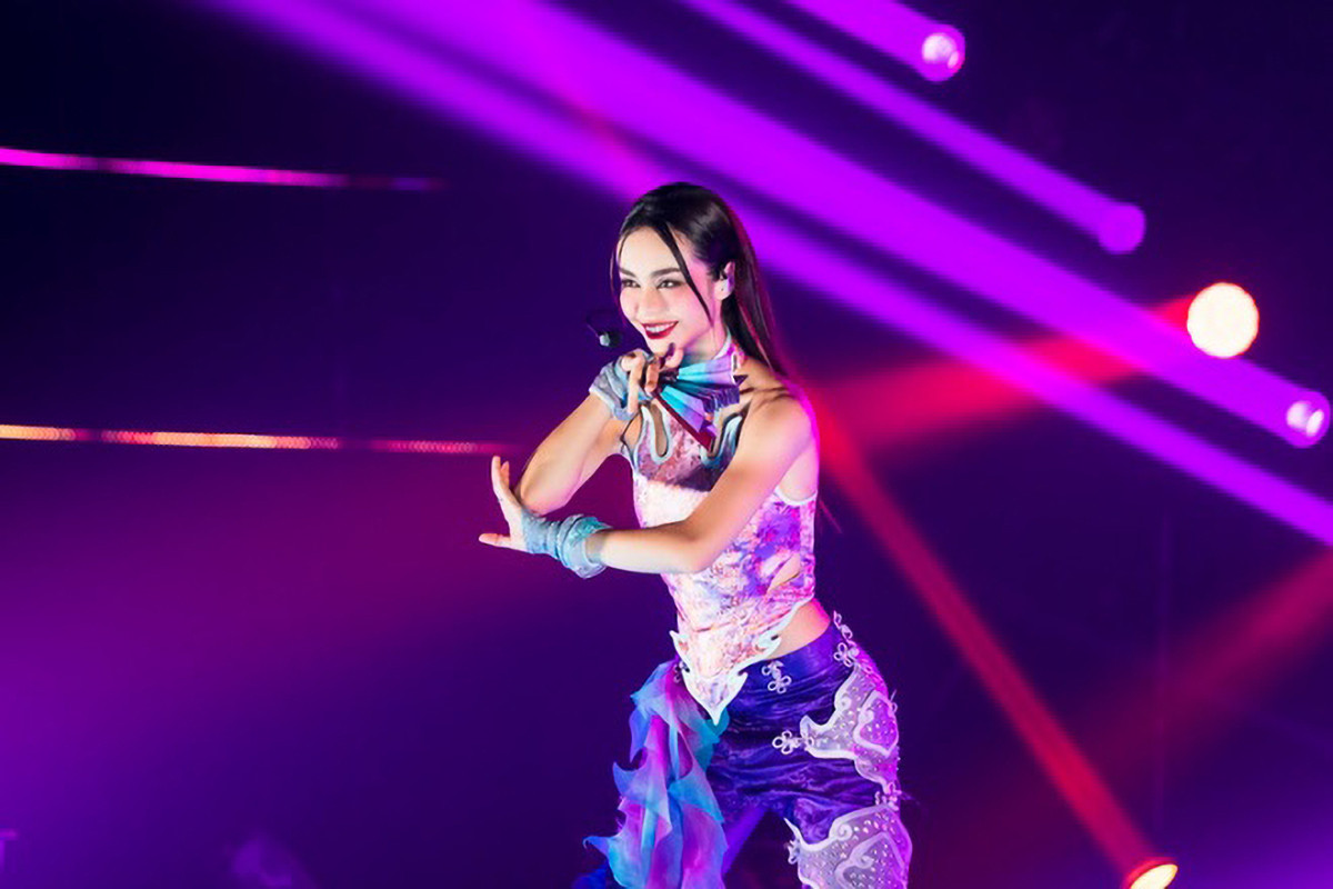 MLee là chị đẹp có lợi thế về vũ đạo.