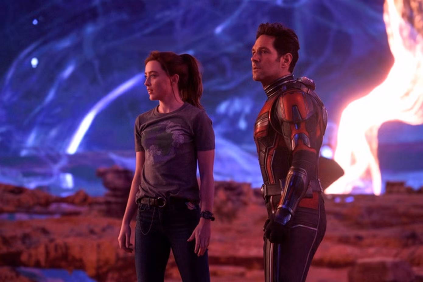 Gia đình Người Kiến (Paul Rudd) lạc vào Thế giới lượng tử sau rắc rối do con gái Cassie (Kathryn Newto) gây ra.