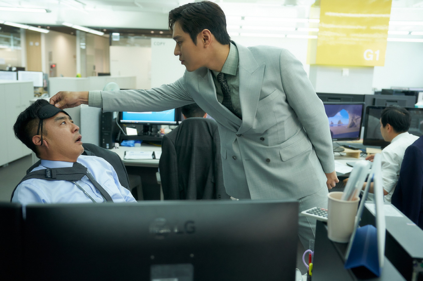 Go Kyung Po cũng tham gia một vai nhỏ trong phim. Go Kyung Po cũng tham gia một vai nhỏ trong phim.