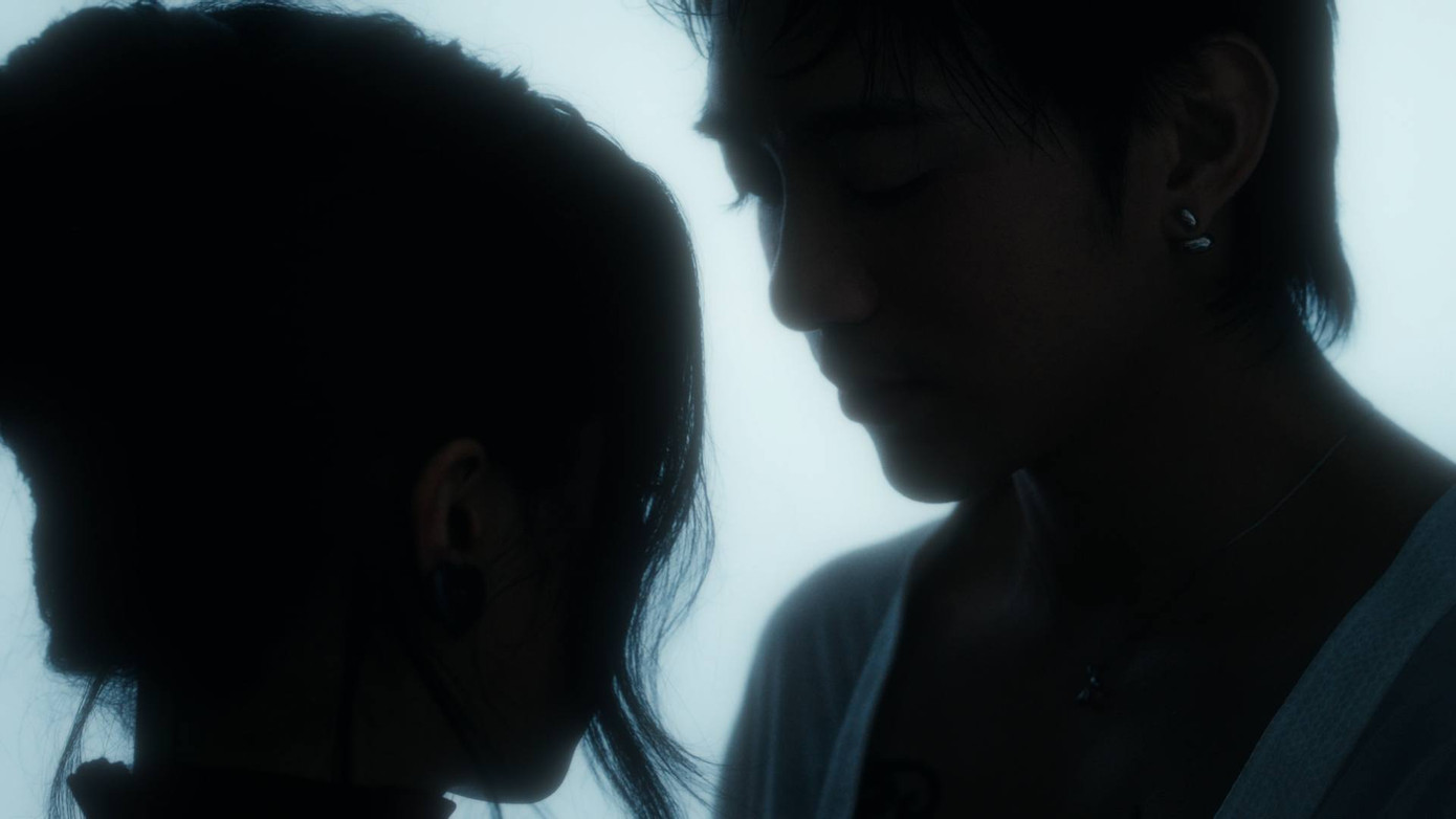 Một vài hình ảnh trong MV. Một vài hình ảnh trong MV.