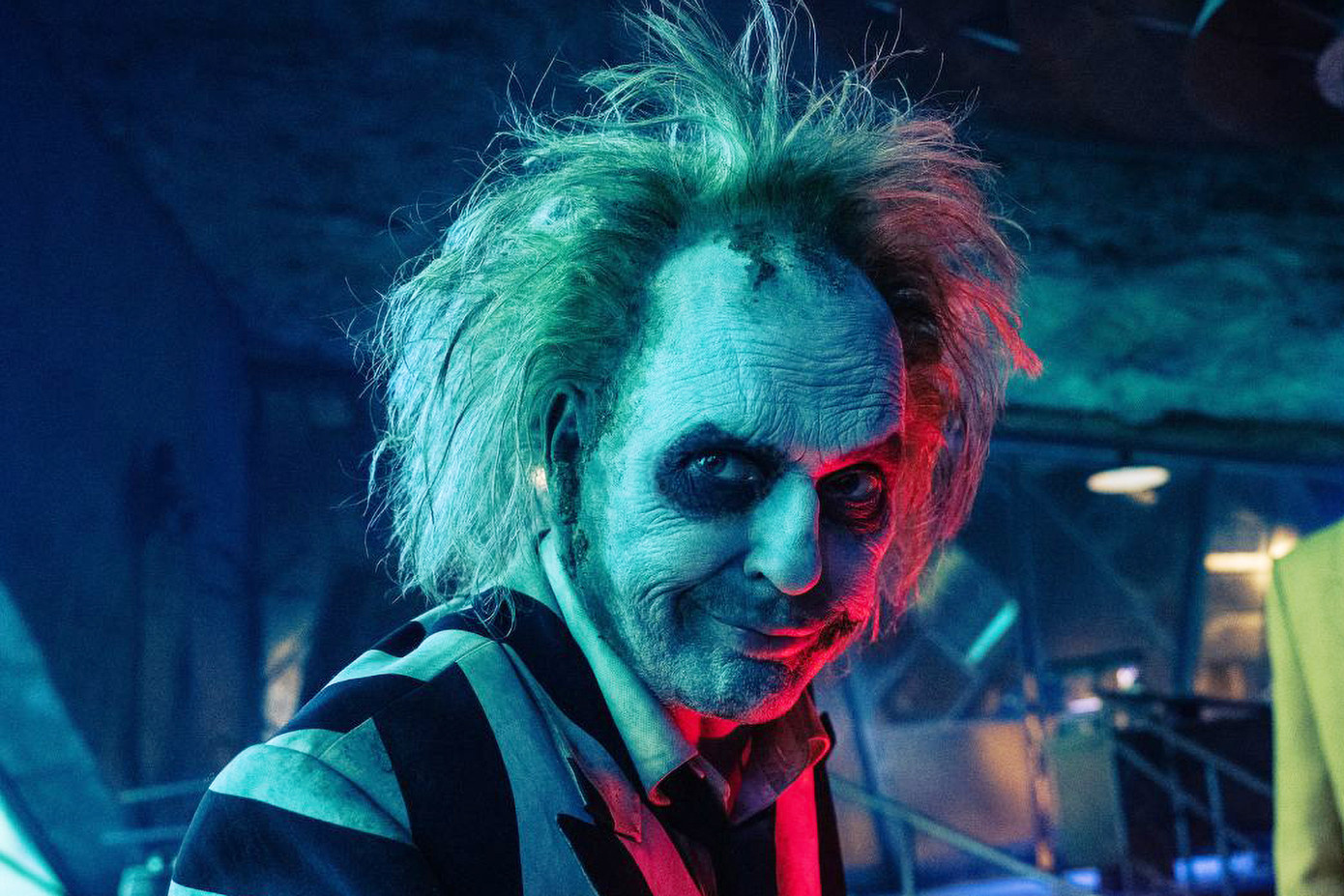 Tạo hình của Michael Keaton trong vai chính Beetlejuice.