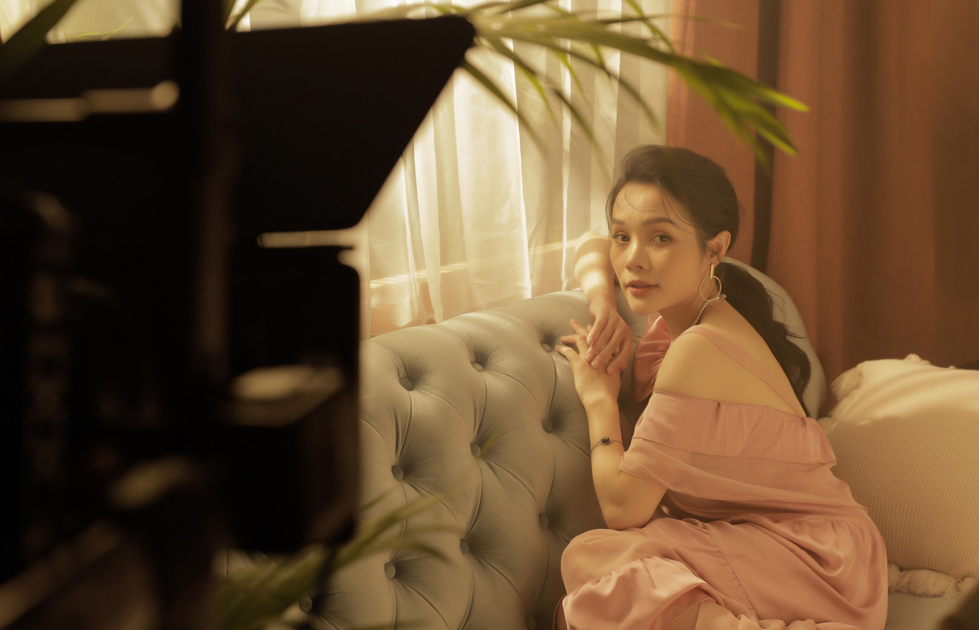 Tiên Tiên và Đoàn Thúy Trang là 2 trong số nhiều nghệ sĩ ra mắt MV nhân dịp 14/2.