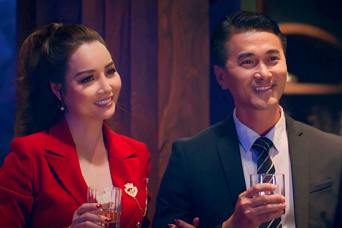 Đóa hoa mong manh và Domino: Lối thoát cuối cùng là những phim Việt ế ẩm trong năm. Đóa hoa mong manh và Domino: Lối thoát cuối cùng là những phim Việt ế ẩm trong năm.