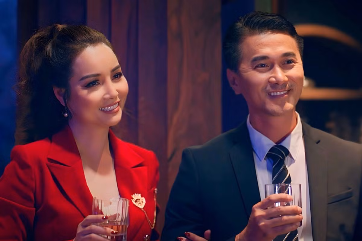 Đóa hoa mong manh và Domino: Lối thoát cuối cùng là những phim Việt ế ẩm trong năm.