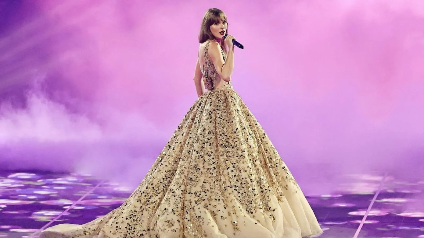 Hình ảnh Taylor Swift trong The Eras Tour. Hình ảnh Taylor Swift trong The Eras Tour.