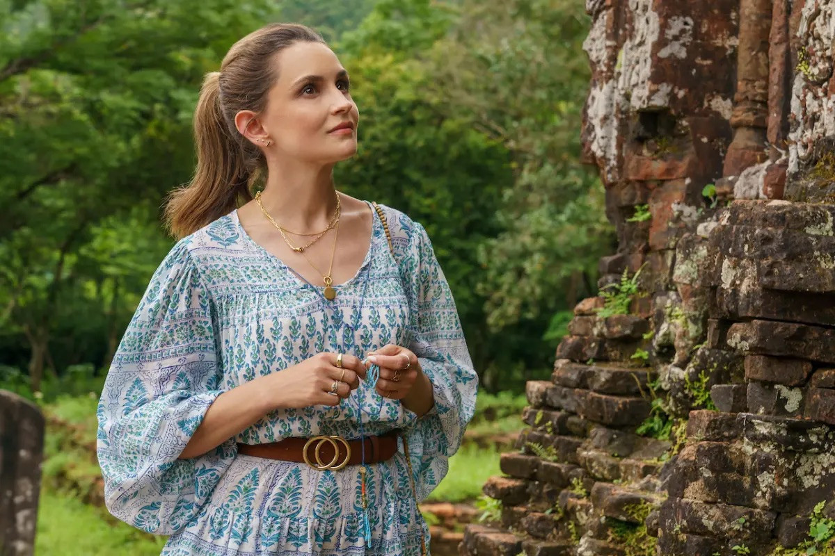 Tạo hình Rachael Leigh Cook trong vai chính Amanda.