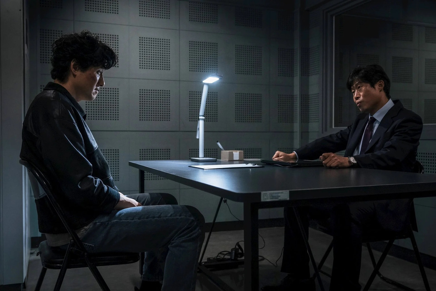 Hình ảnh trong Yadang: Ba mặt lật kèo.