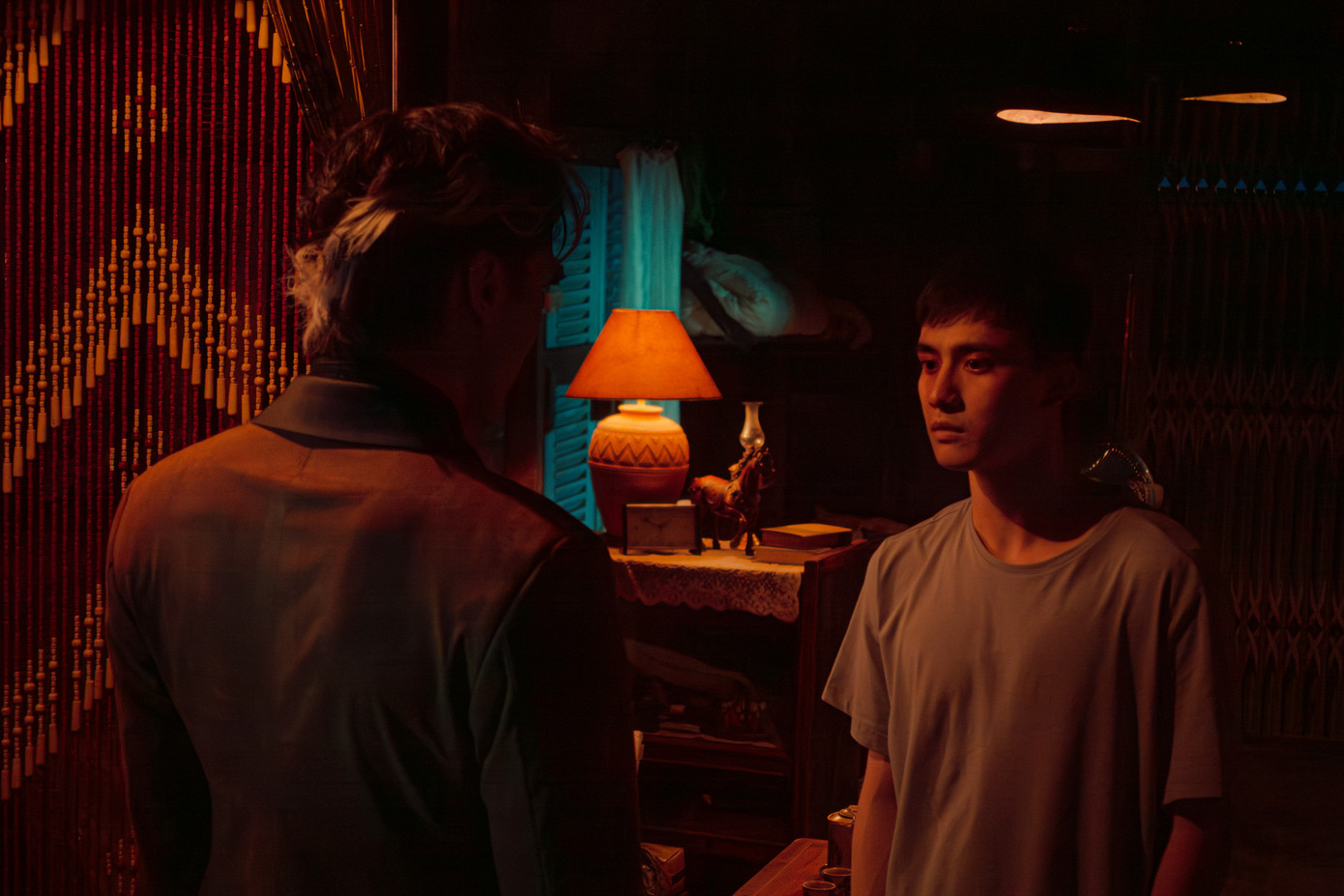 Phim xoay quanh mâu thuẫn giữa hai anh em ma cà rồng. Phim xoay quanh mâu thuẫn giữa hai anh em ma cà rồng.