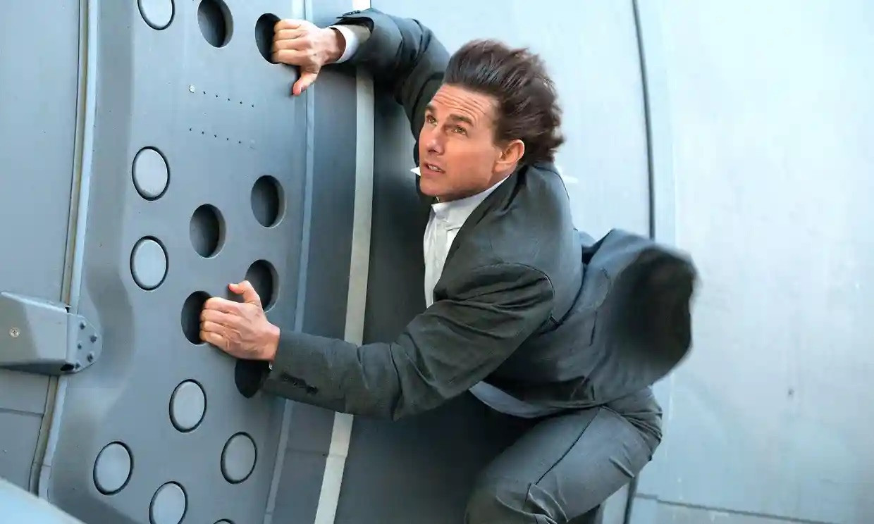 Những pha hành động nghẹt thở trở thành "đặc sản" của thương hiệu.