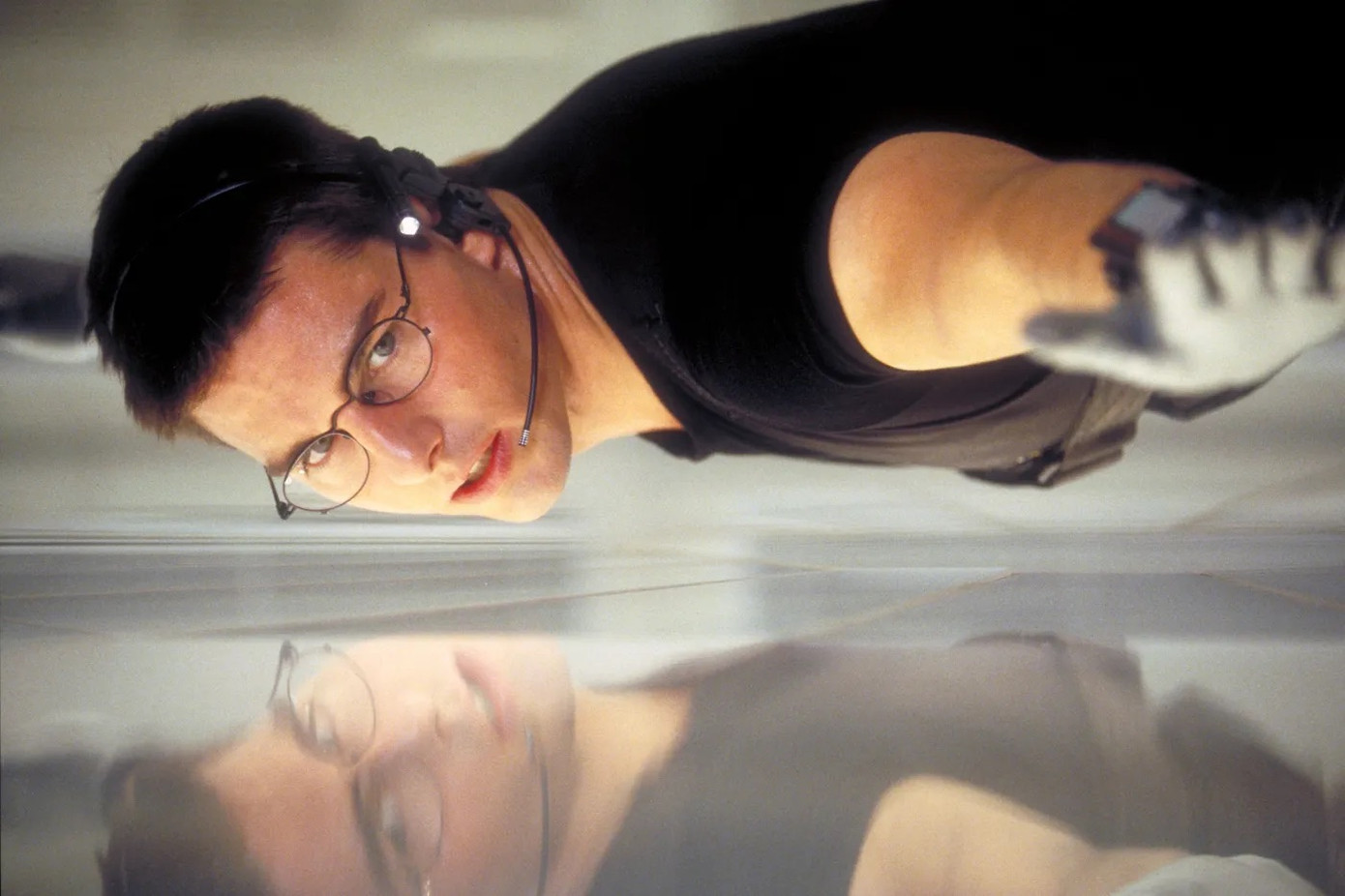 Hình ảnh trẻ trung của Tom Cruise ở tuổi 34 khi Nhiệm vụ bất khả thi phần đầu ra mắt năm 1996.