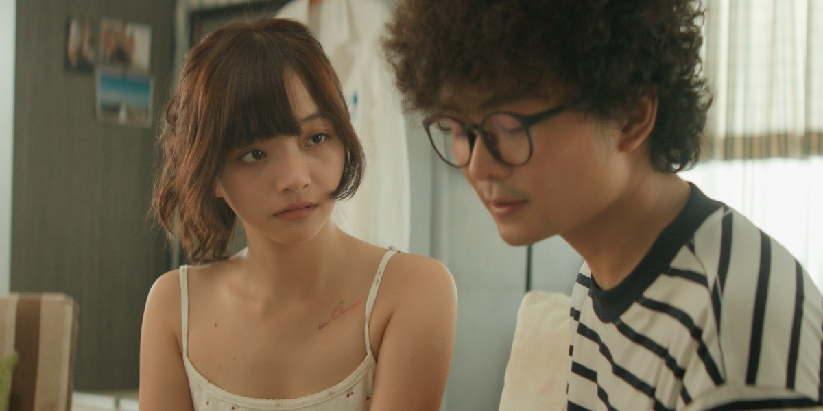 Tân (Tùng) và Tiên (Khazsak) trong câu chuyện thứ nhất. Tân (Tùng) và Tiên (Khazsak) trong câu chuyện thứ nhất.