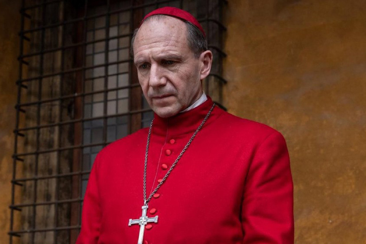 Tạo hình của Ralph Fiennes trong vai chính. Tạo hình của Ralph Fiennes trong vai chính.