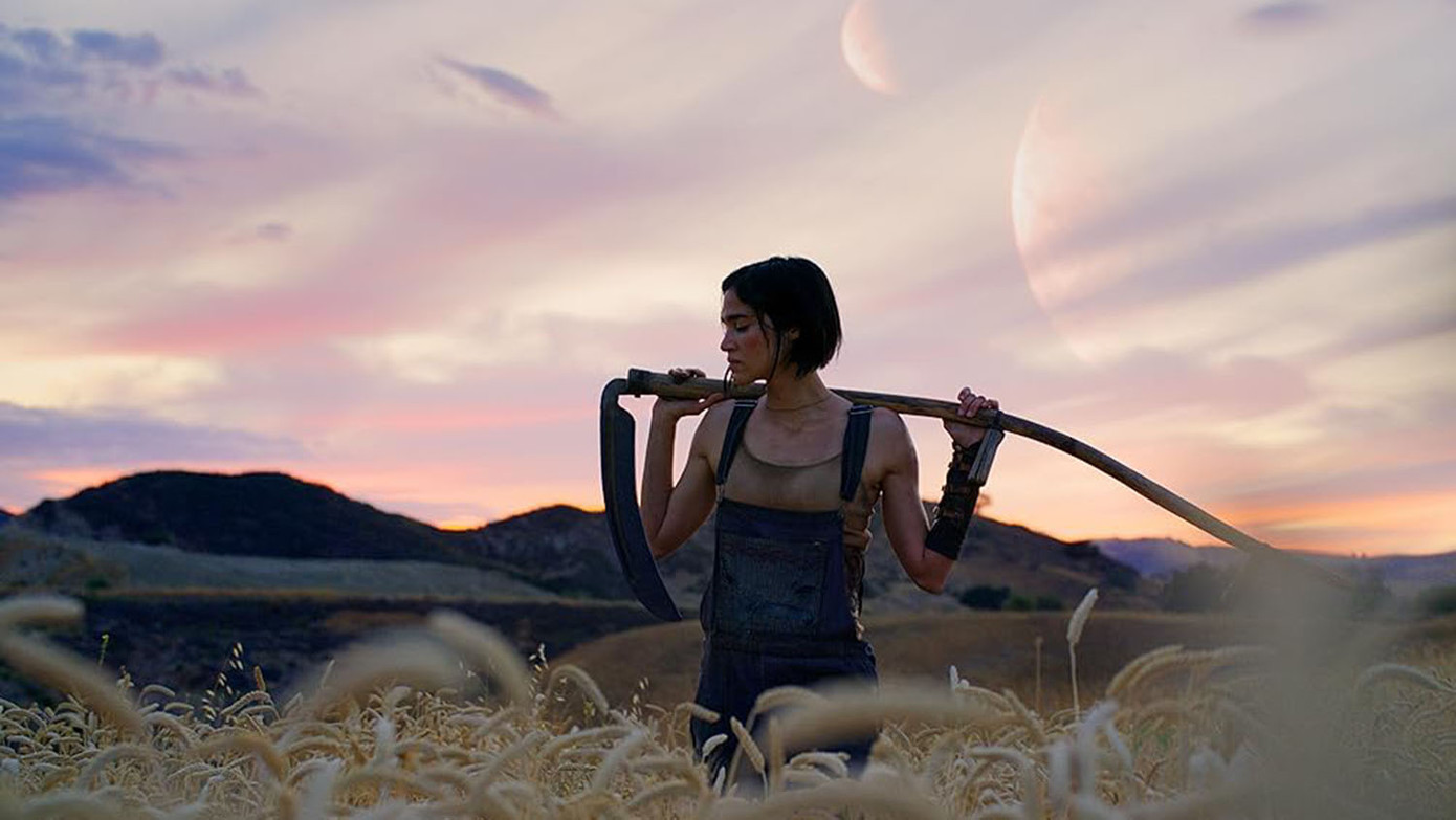 Tạo hình nữ diễn viên Sofia Boutella trong vai chính Kora.