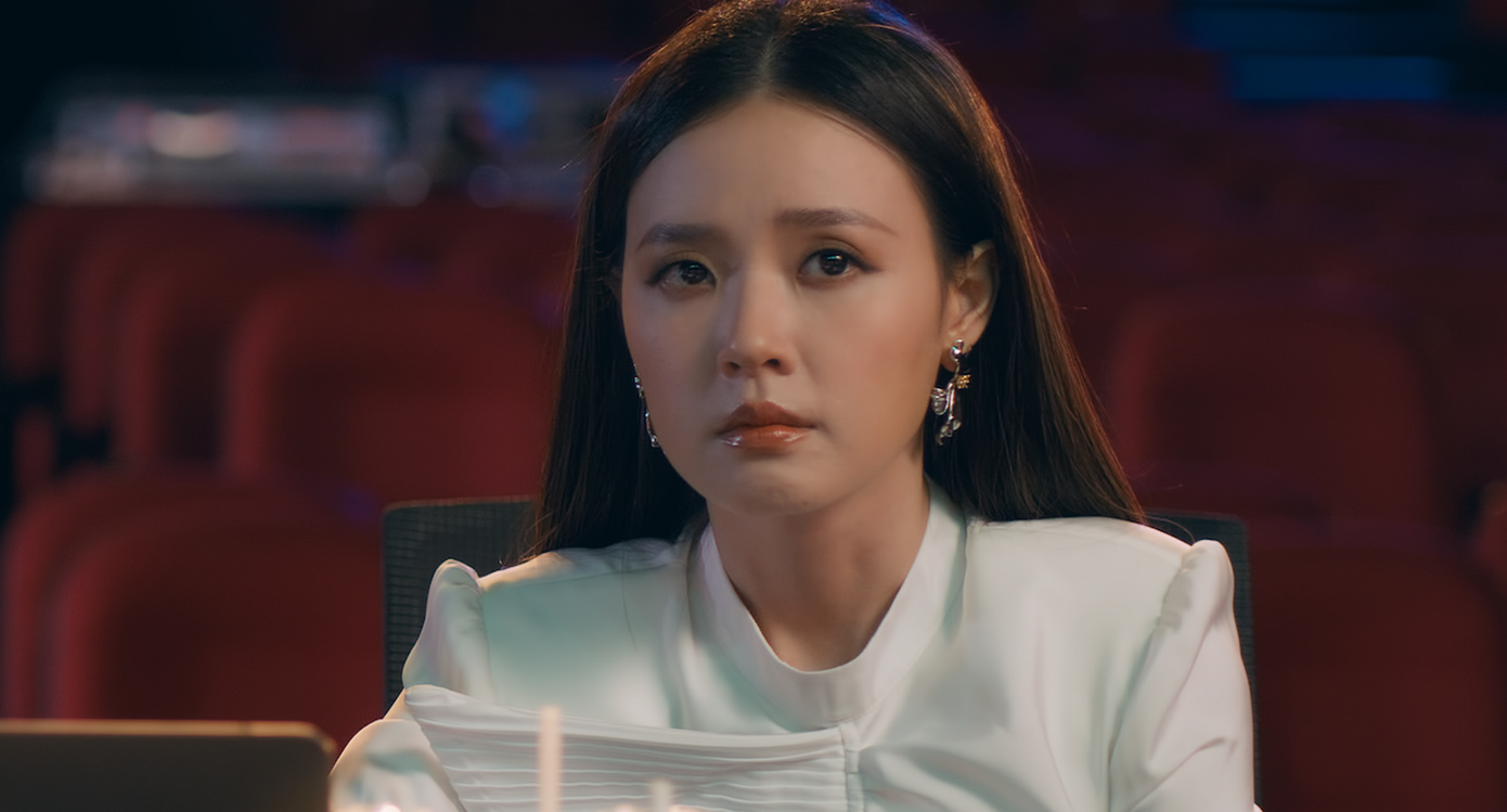 Trong phim, Midu vào vai người quản lý một nhóm nhạc nam. Trong phim, Midu vào vai người quản lý một nhóm nhạc nam.