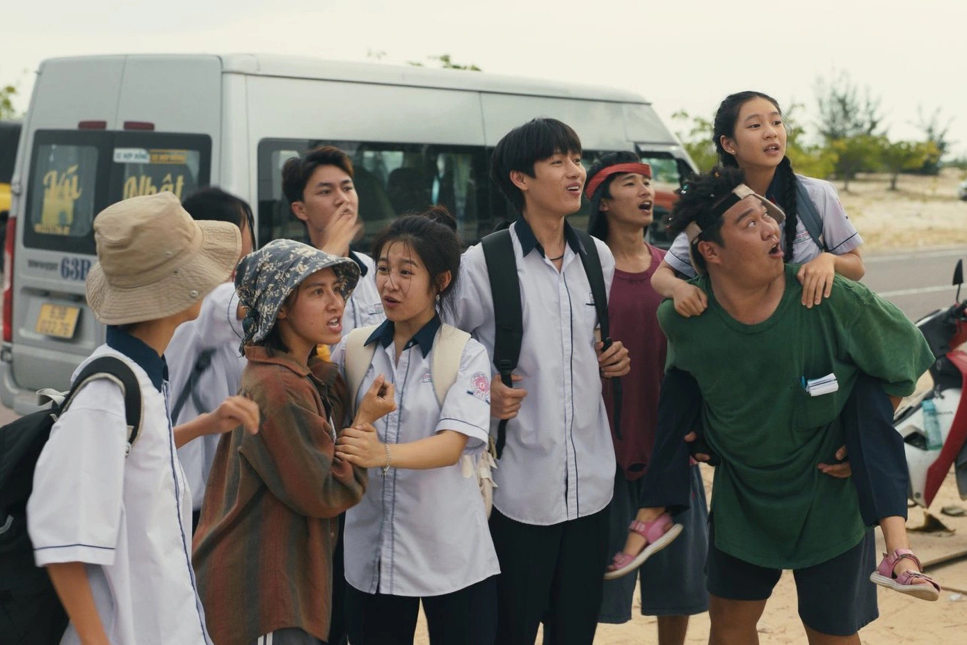 Lý Hải khuấy đảo rạp chiếu với Lật mặt 8: Vòng tay nắng. Lý Hải khuấy đảo rạp chiếu với Lật mặt 8: Vòng tay nắng.