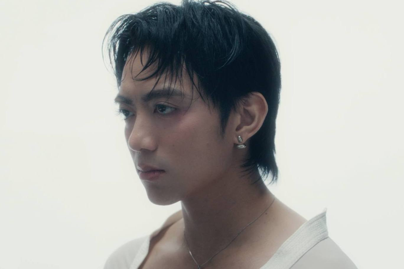 Soobin đầu tư sản phẩm để kỷ niệm 10 năm làm nghệ thuật. Soobin đầu tư sản phẩm để kỷ niệm 10 năm làm nghệ thuật.