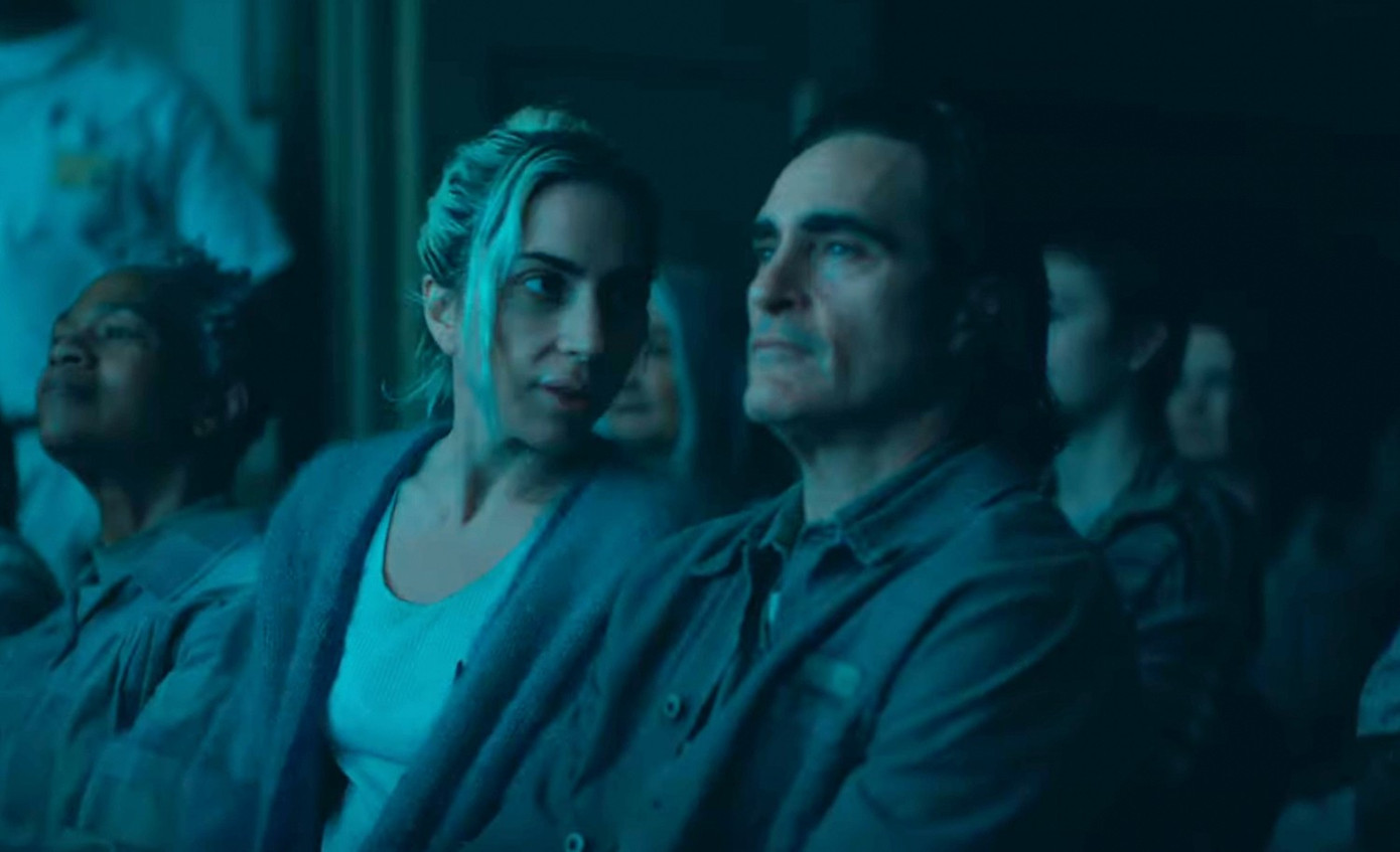 Joaquin Phoenix và Lady Gaga phối hợp ăn ý nhưng cũng không cứu được phim. Joaquin Phoenix và Lady Gaga phối hợp ăn ý nhưng cũng không cứu được phim.
