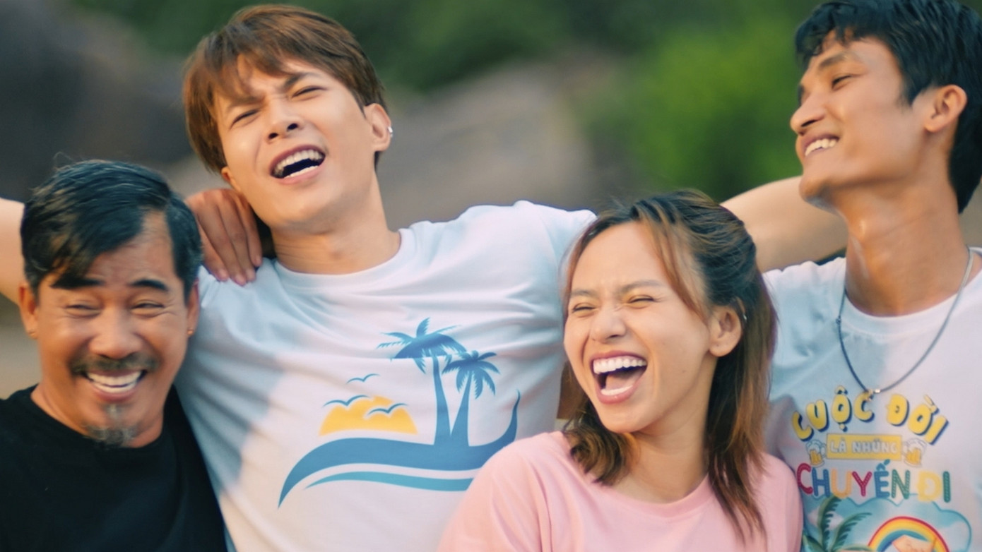 Đôi chỗ, tác phẩm tạo cảm giác như web drama (phim chiếu mạng). Đôi chỗ, tác phẩm tạo cảm giác như web drama (phim chiếu mạng).