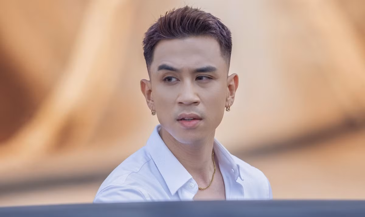 Dương Edward được cho là trở nên nổi tiếng sau khi cover Tình đơn phương. Dương Edward được cho là trở nên nổi tiếng sau khi cover Tình đơn phương.